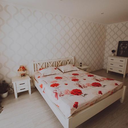 Standard Plus Apartment 波尔塔瓦 外观 照片