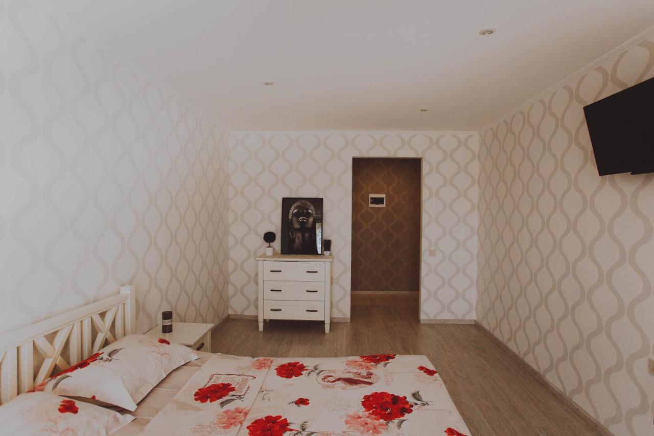 Standard Plus Apartment 波尔塔瓦 外观 照片